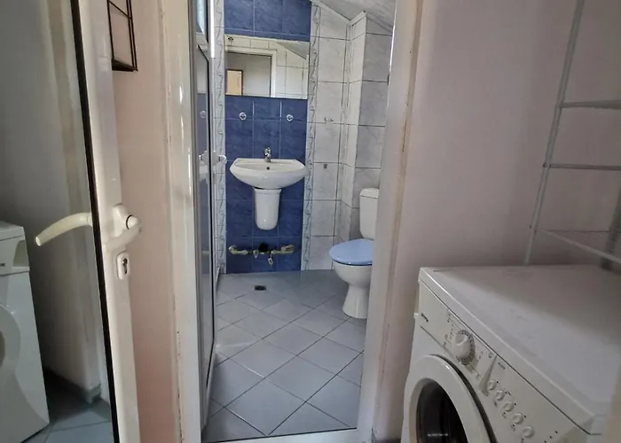 хармония център в стария град פומורי